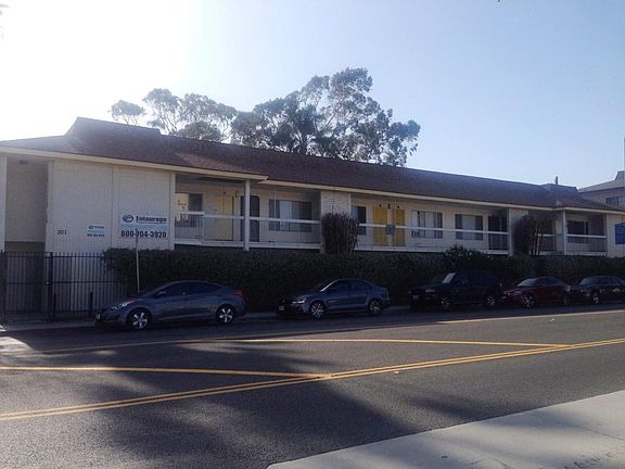 2nd image of 301 Magnolia Ave APT 1