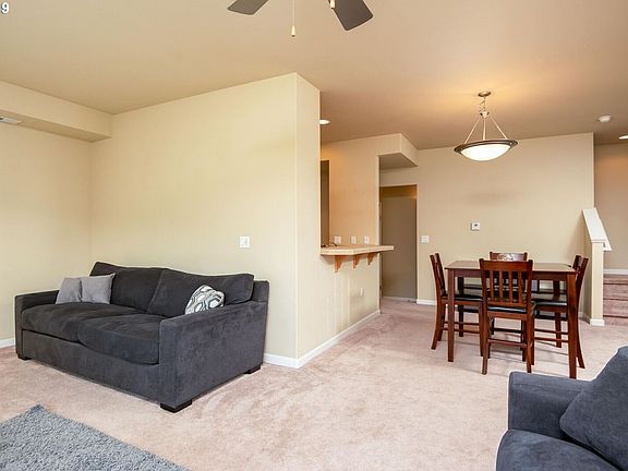 5th image of 10840 SW Huntington Ave