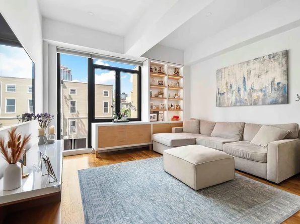 60 Java St #2P, Brooklyn, NY 11222