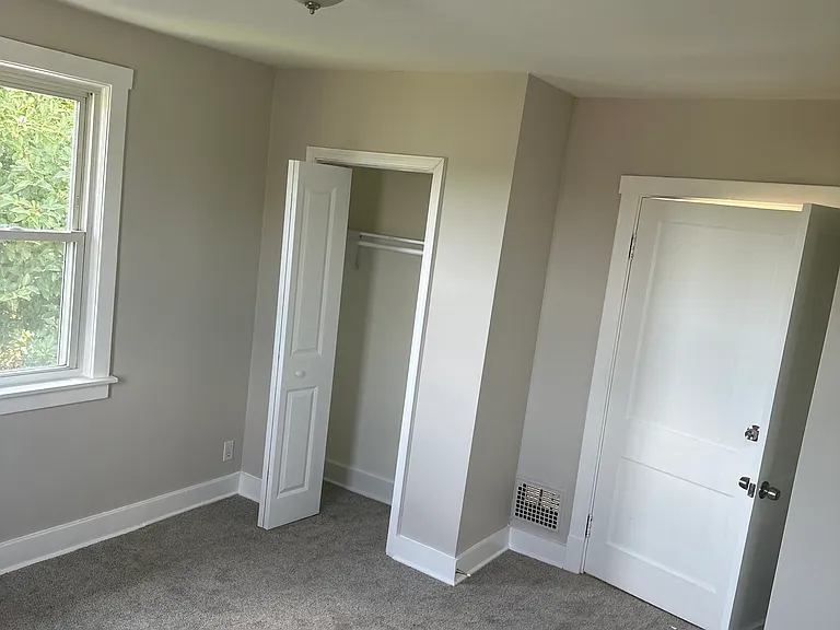 225 Laredo St — Photo 13