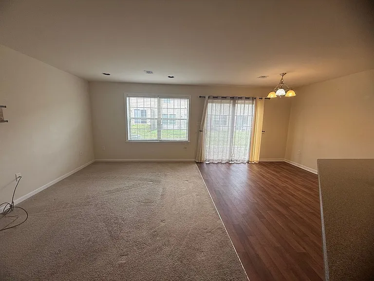 16 Brook Side Dr — Photo 2