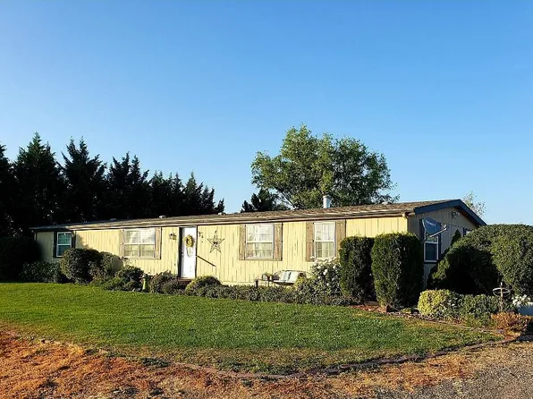 1003 Cheyne Rd, Zillah, WA 98953