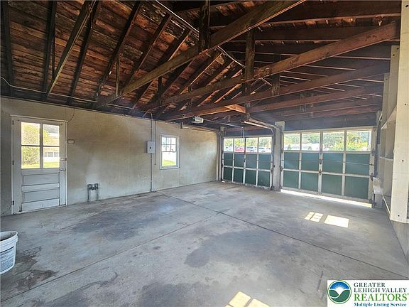 4th image of 332 State Ave