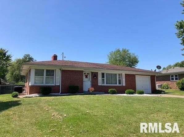 1703 W Hendrickson St, Marion, IL 62959