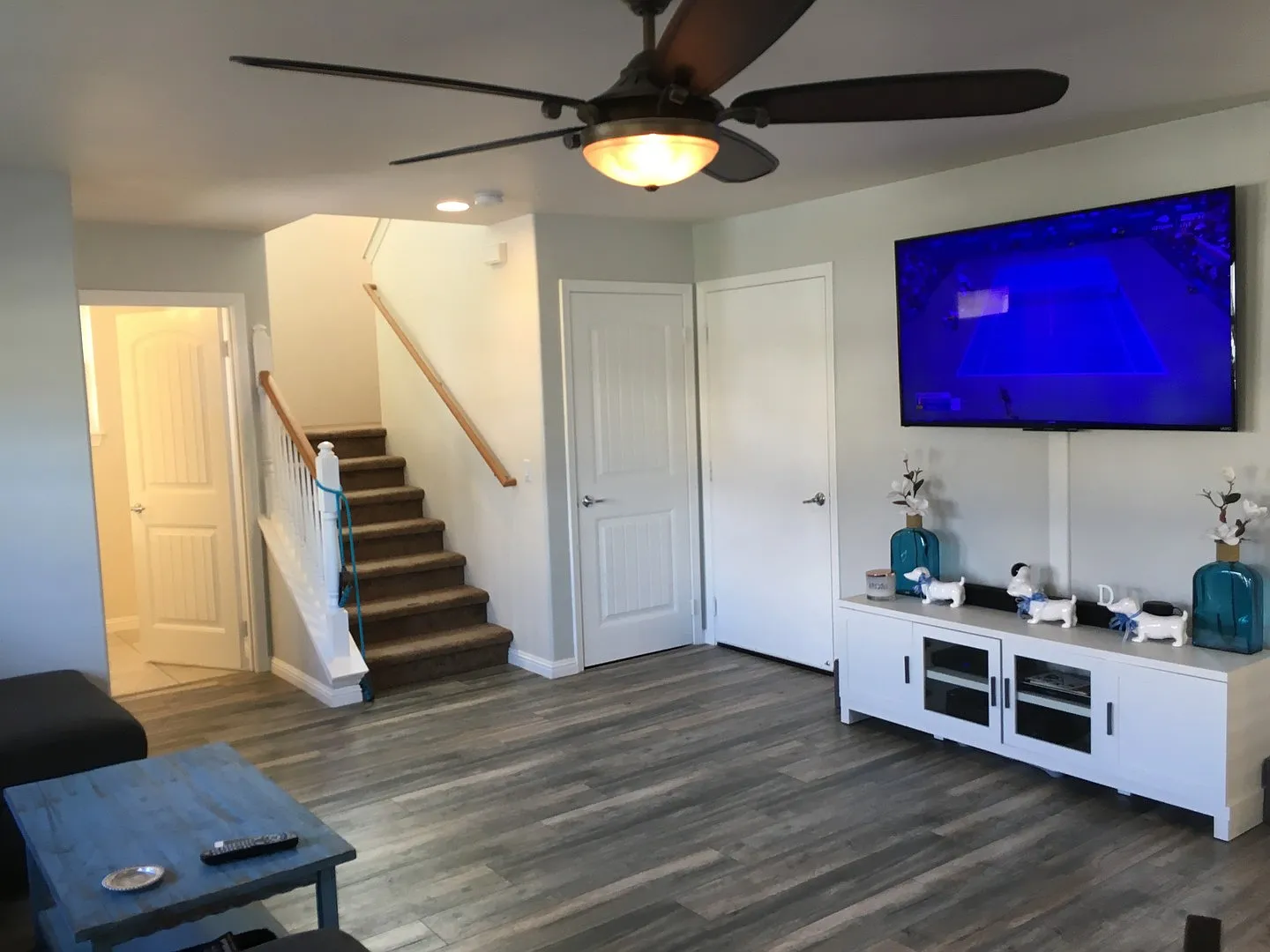 3 Bedroom, 2.5 Bathroom Home — Photo 4