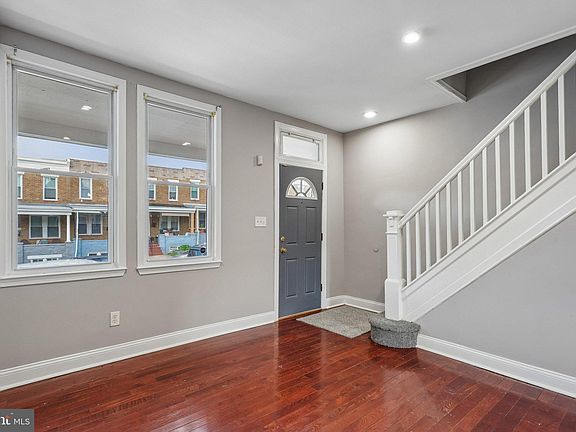 3rd image of 2817 Pelham Ave