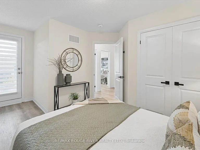 6 Esquire Way — Photo 26