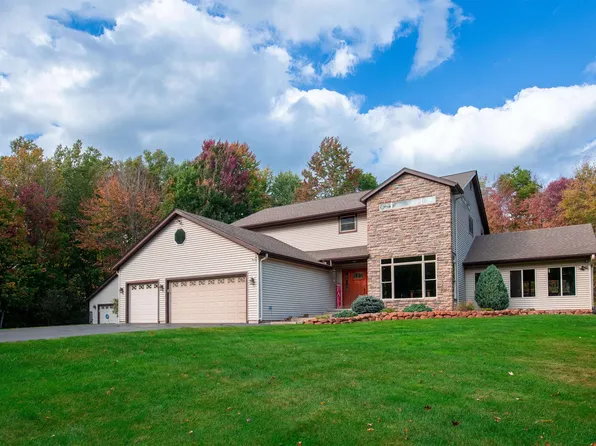 N2266 Schacht Rd, Marinette, WI 54143