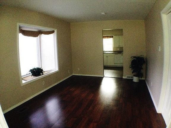 3rd image of 503 S 12th Ave