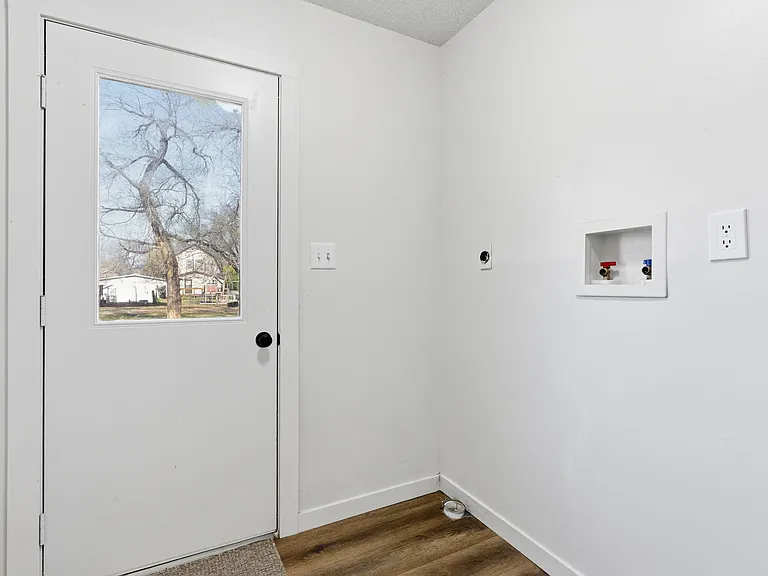 502 N Harper St — Photo 18