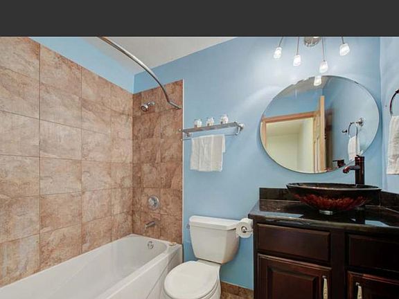 2nd image of 1583 Cove Dr
