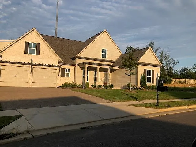 1302 Belfair Dr — Photo 22