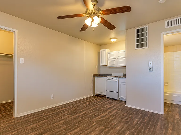 Stoneridge Apartments — Photo 11