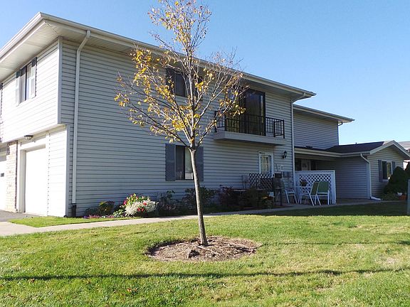 3rd image of 222 Sagamore Ct #222