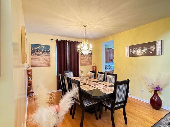4th image of 2086 Ricardo St