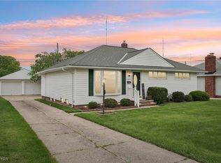 3262 Hetzel Dr, Parma, OH