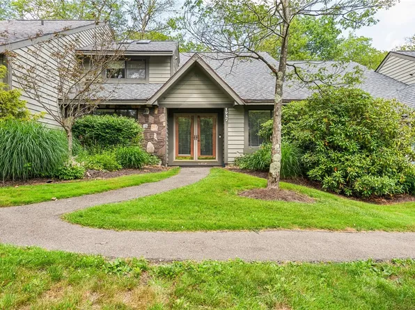 1937 S Ridge Way, Hidden Valley, PA 15502