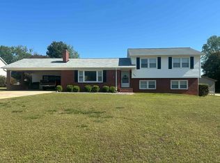 107 Avondale Dr, Gaffney, SC 29341