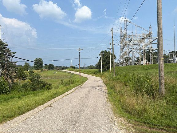 4th image of 597 Dunham Rd