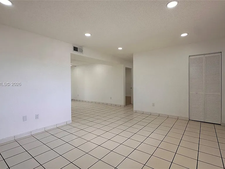 8401 SW 107th Ave #331E — Photo 8