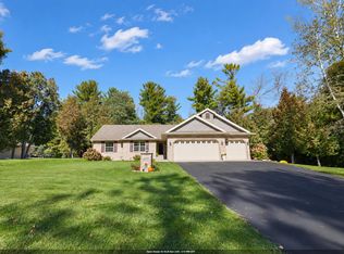 3330 Tarragon Trl, Green Bay, WI 54313