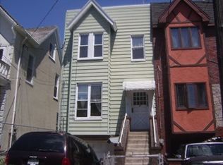 25 Shepherd Ave, Brooklyn, NY 11208