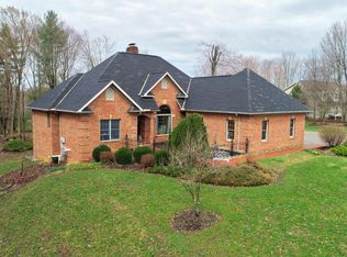 152 Mulberry Ln, New Concord, OH 43762