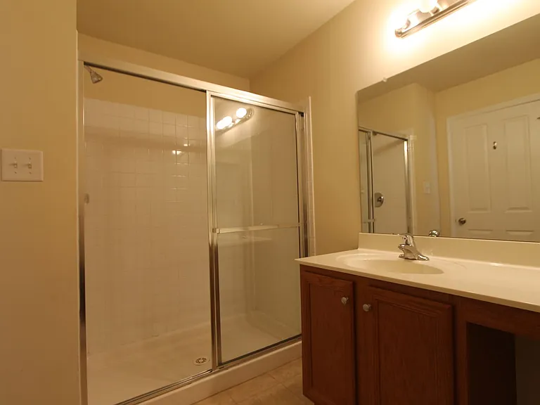 316 Ross Ct — Photo 29