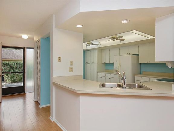 5th image of 3458 Tallywood Cir #7046