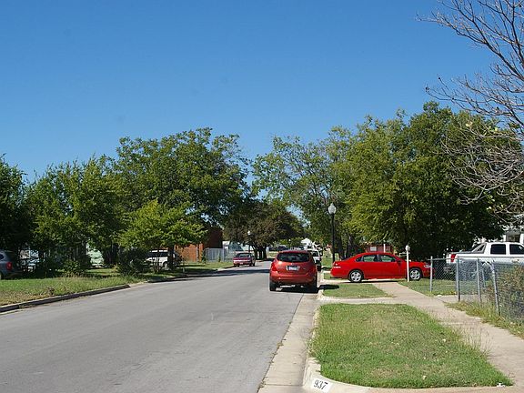 3rd image of 937 Glen Garden Dr