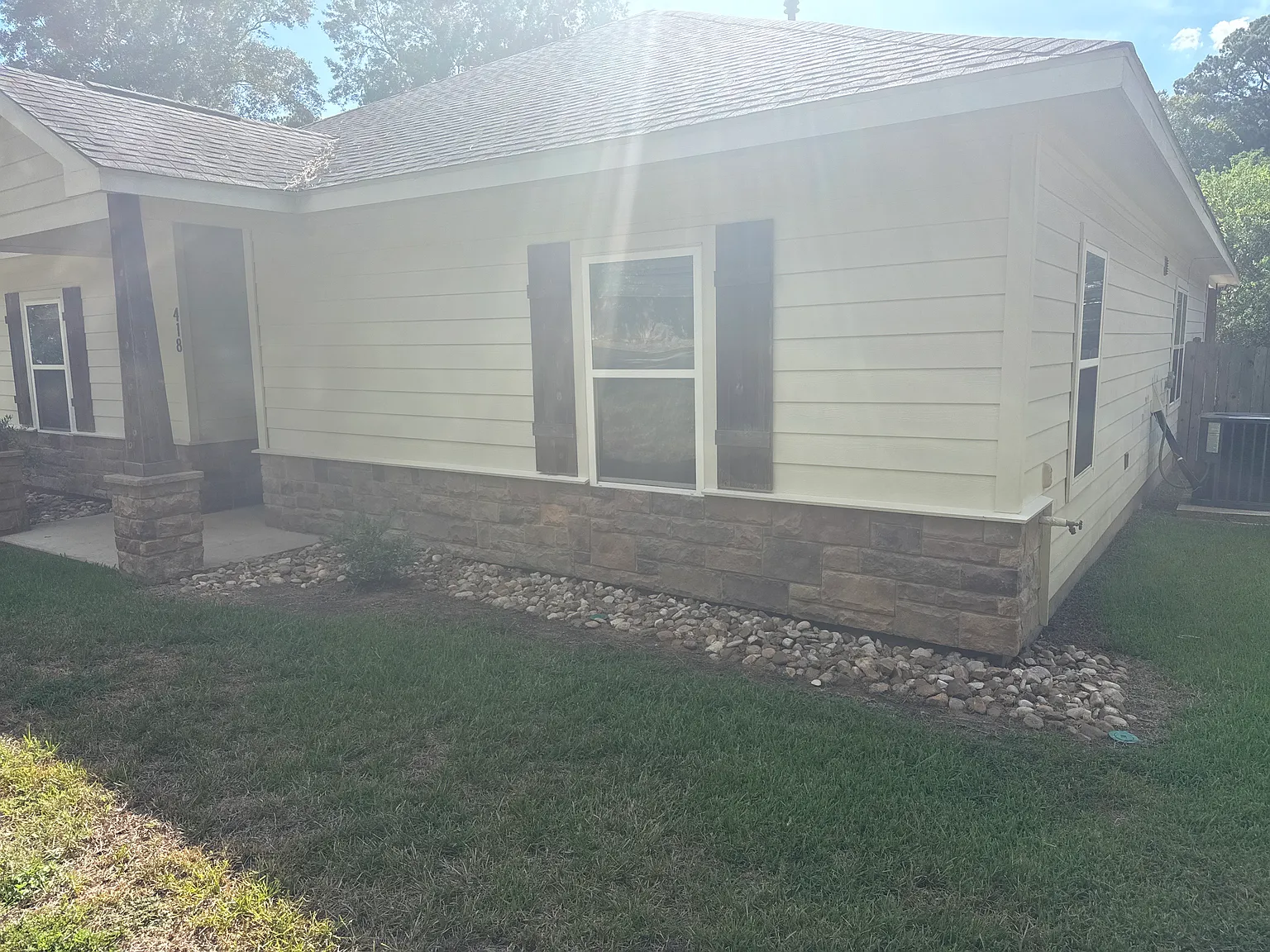 4 bed, 1996 sqft, $1,850 — Photo 3