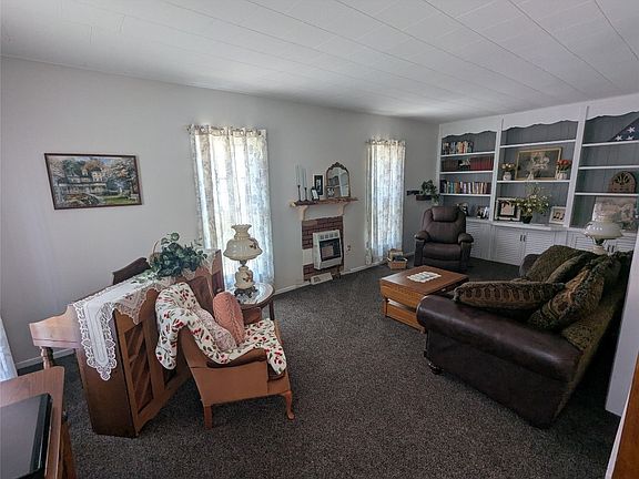 5th image of 21 Poplar St