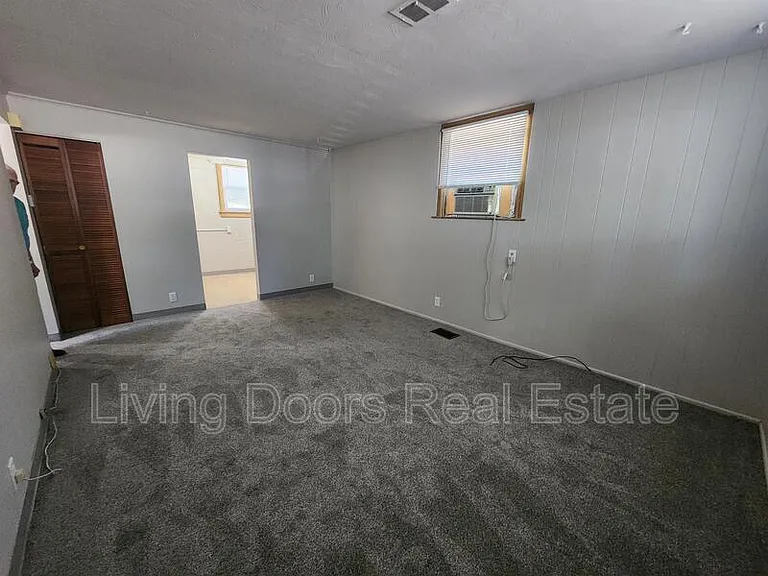 849 S 45th St — Photo 4