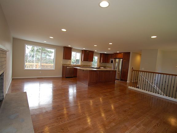 2nd image of 11742 N Park Ave N