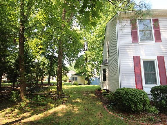 3rd image of 3950 River Bluffs Pl
