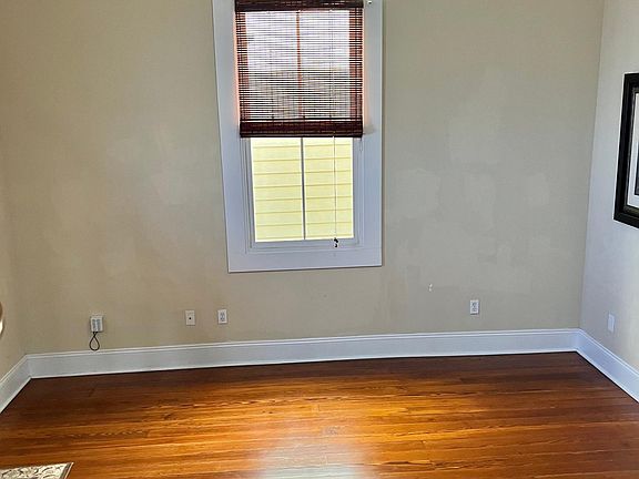 5th image of 307 Morgan St