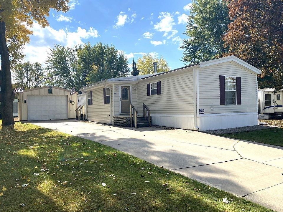 108 Flora Way, Clintonville, WI 54929 Zillow