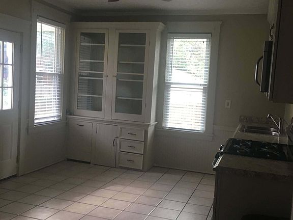 Large eat in kitchen