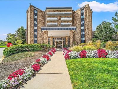 2202 Acacia Park Dr APT 2420, Lyndhurst, OH, 44124