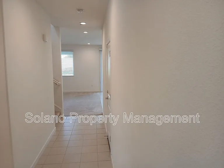 1284 Warmth Ct — Photo 5