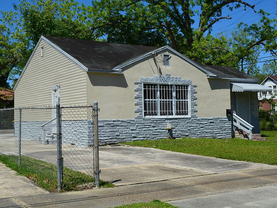 1st image of 3007 Broadway Ave