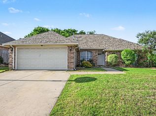 6700 Greenleaf Dr, North Richland Hills, TX 76182