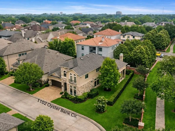 1102 Oyster Bank Cir, Sugar Land, TX 77478