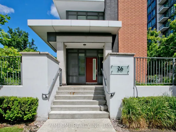26 Churchill Ave #Townhouse 120, Toronto, ON M2N 0J3