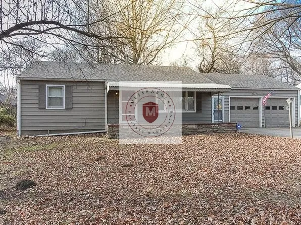 12712 Grandview Rd, Grandview, MO 64030