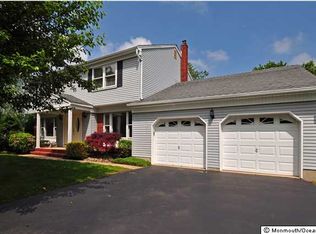 19 Jennifer Ct, Marlboro, NJ 07746