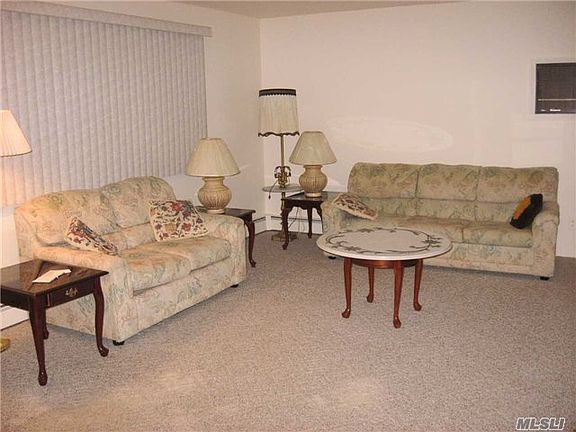 2nd image of 2561 Sycamore Ave