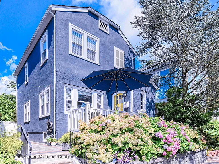 1505 Emory St #WINTER RENTAL — Photo 3