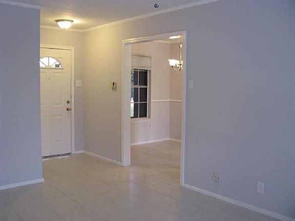 5th image of 827 Sierra Dr