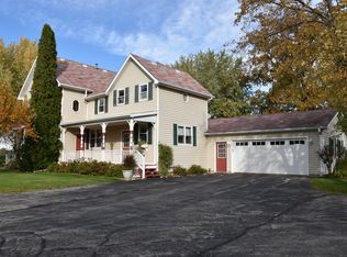 3498 Country View Dr, Delavan, WI 53115